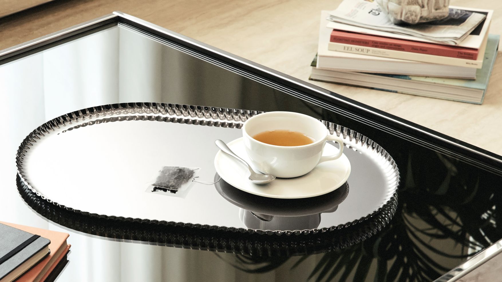 JK01/46 Pleats Tablett Alessi