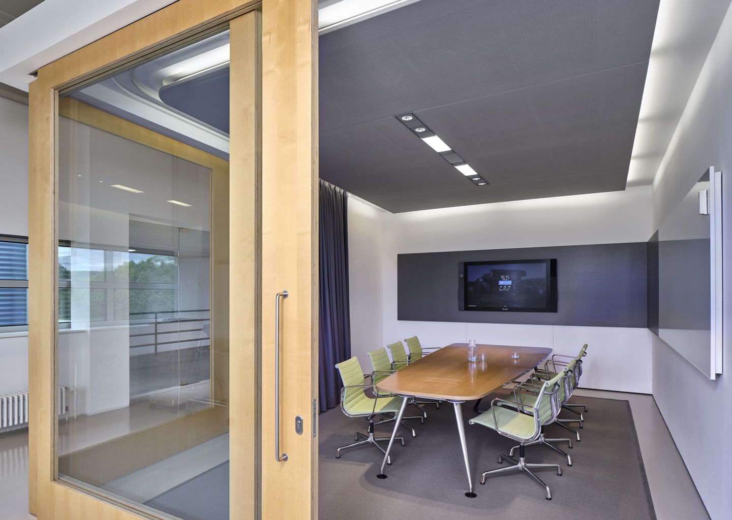 Aluminium Chair EA 108 / EA108 Stuhl Vitra