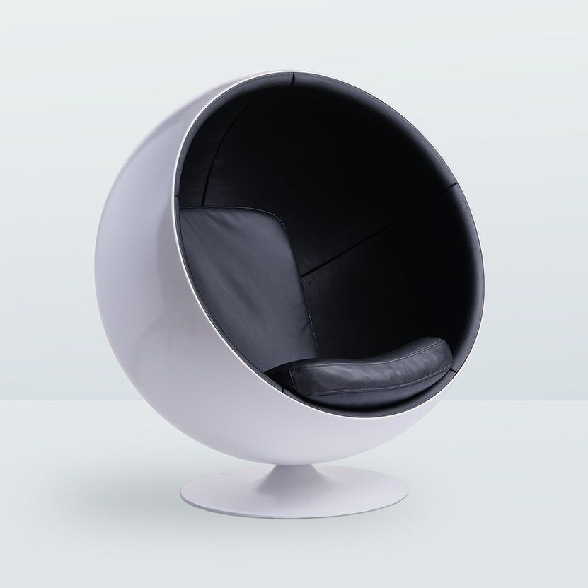 The Leather Ball Chair Sessel in Schwarz von Eero Aarnio Originals im Detail.