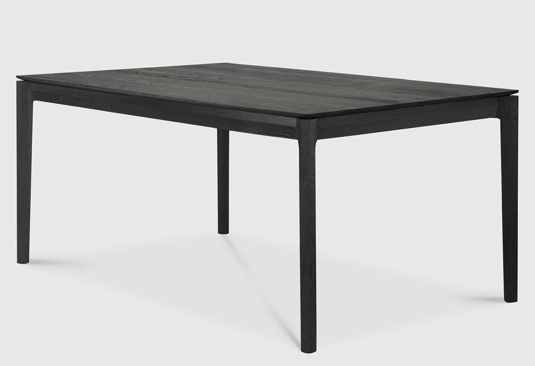 Bok Esstisch ausziehbar, rechteckig, aus schwarzem Eichenholz von Ethnicraft. Moderner Holztisch.