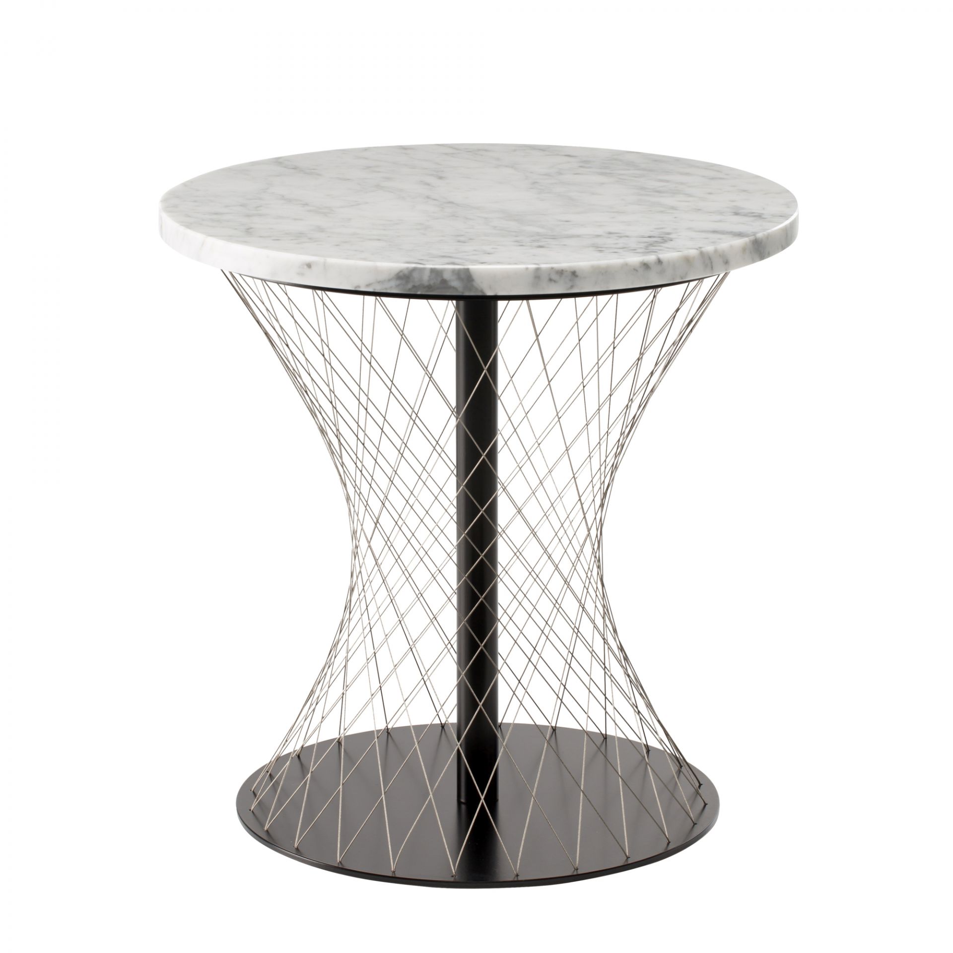 Weißer Network Beistelltisch Favius mit Marmorplatte und filigranem Drahtgestell, modernes Design für Wohnzimmer.