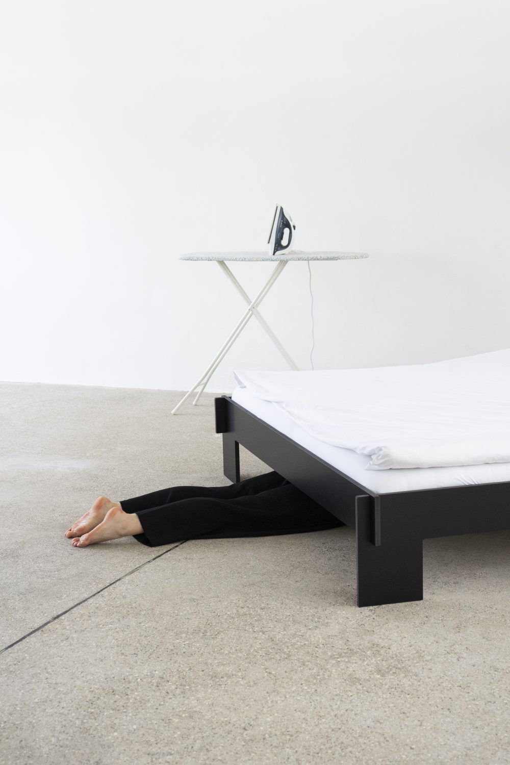 Siebenschläfer Bett mit Kopfteil Nils Holger Moormann