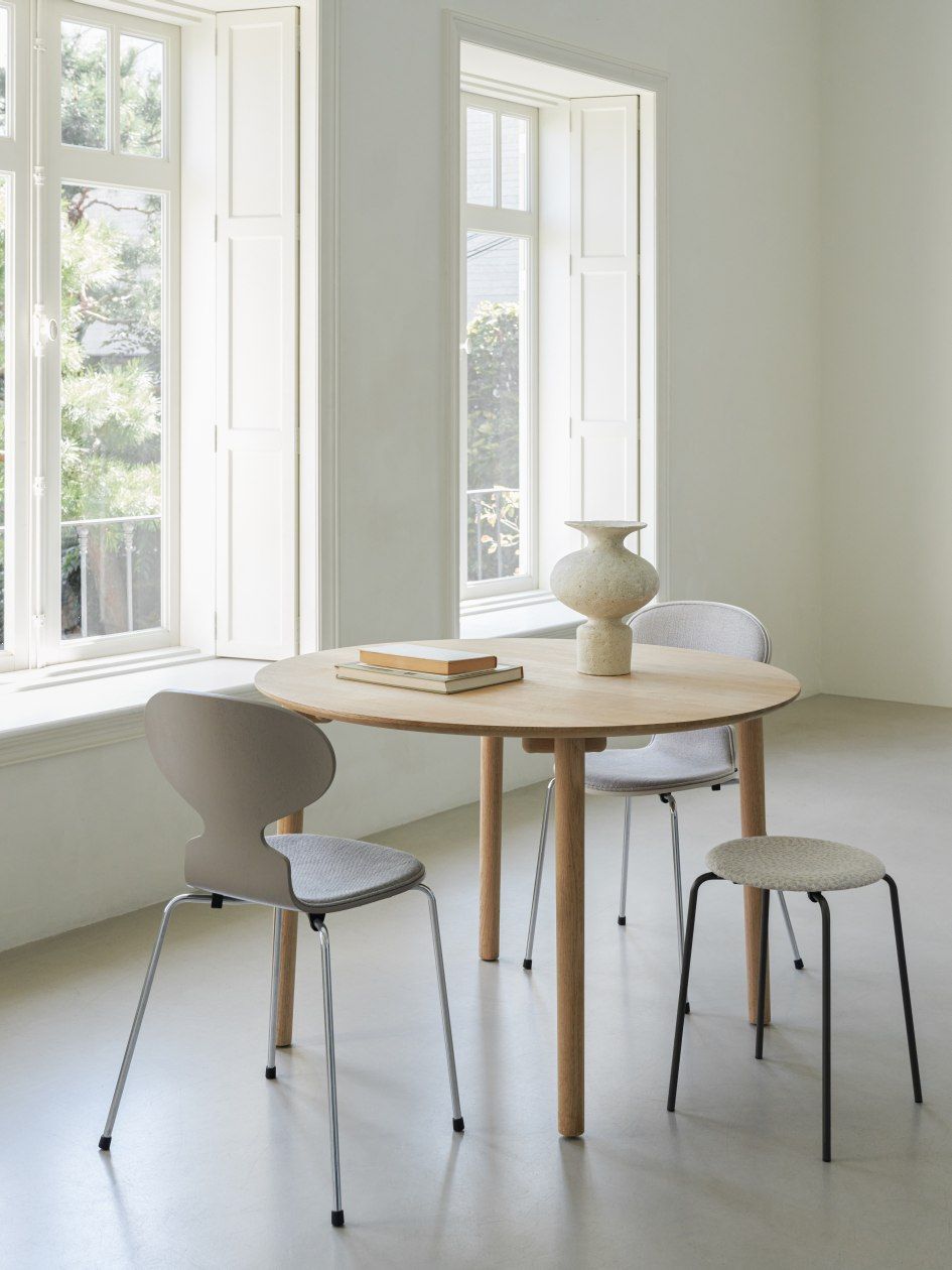 Hven Tisch Ø 110 x H 73 cm Skagerak by Fritz Hansen