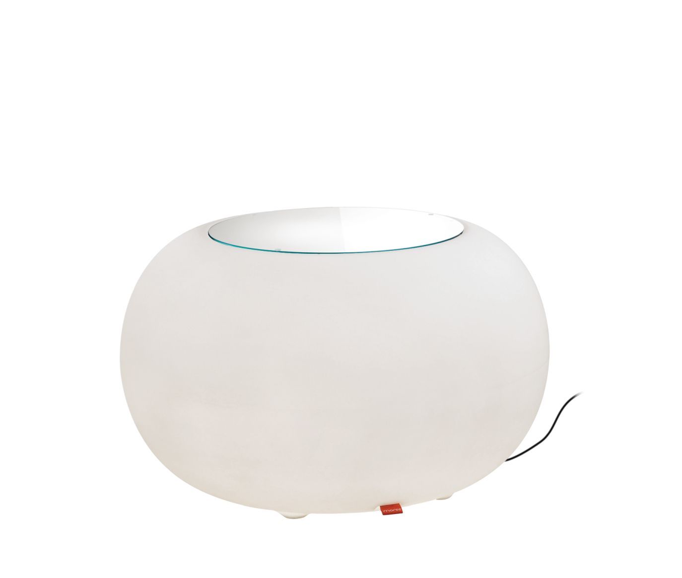 Weiße, runde Moree Bubble Outdoor Sitzgelegenheit mit rotem Kissen, modernes Gartenmöbel.