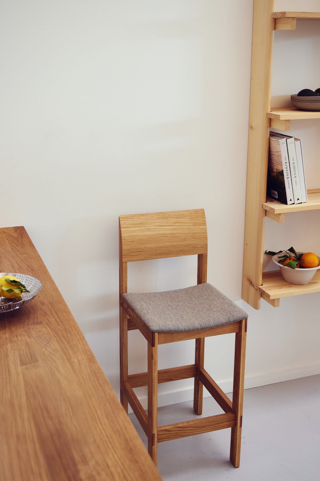 Sonder Barhocker 65 mit Polsterung Form & Refine