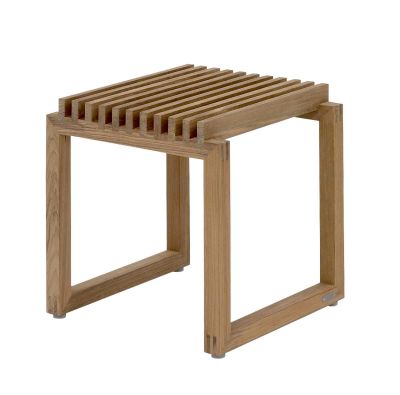 Cutter Stool Hocker von Skagerak aus Teakholz, minimalistisches Design für Bad und Wohnbereich.