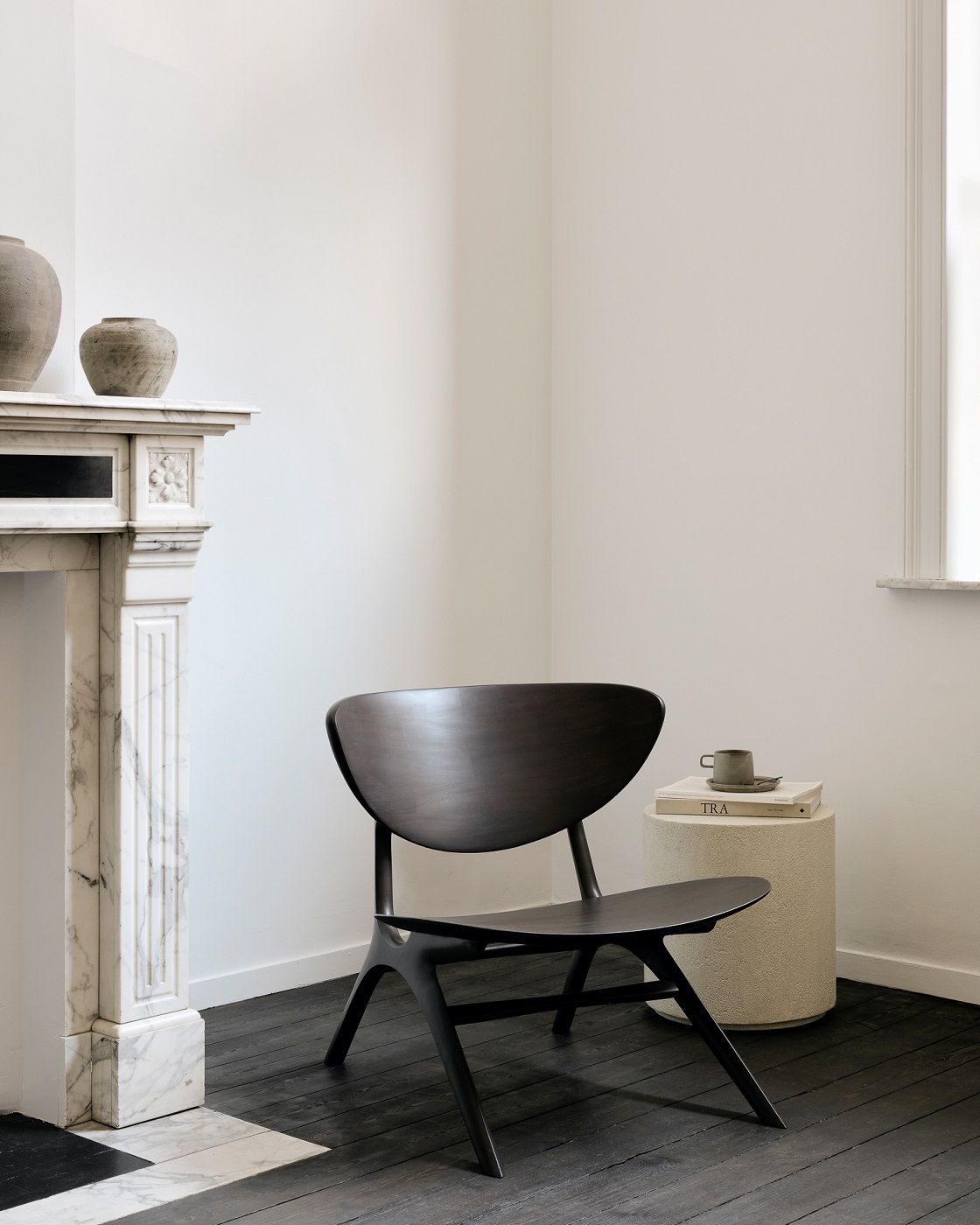 Eye Loungesessel Mahagoni lackiert Ethnicraft