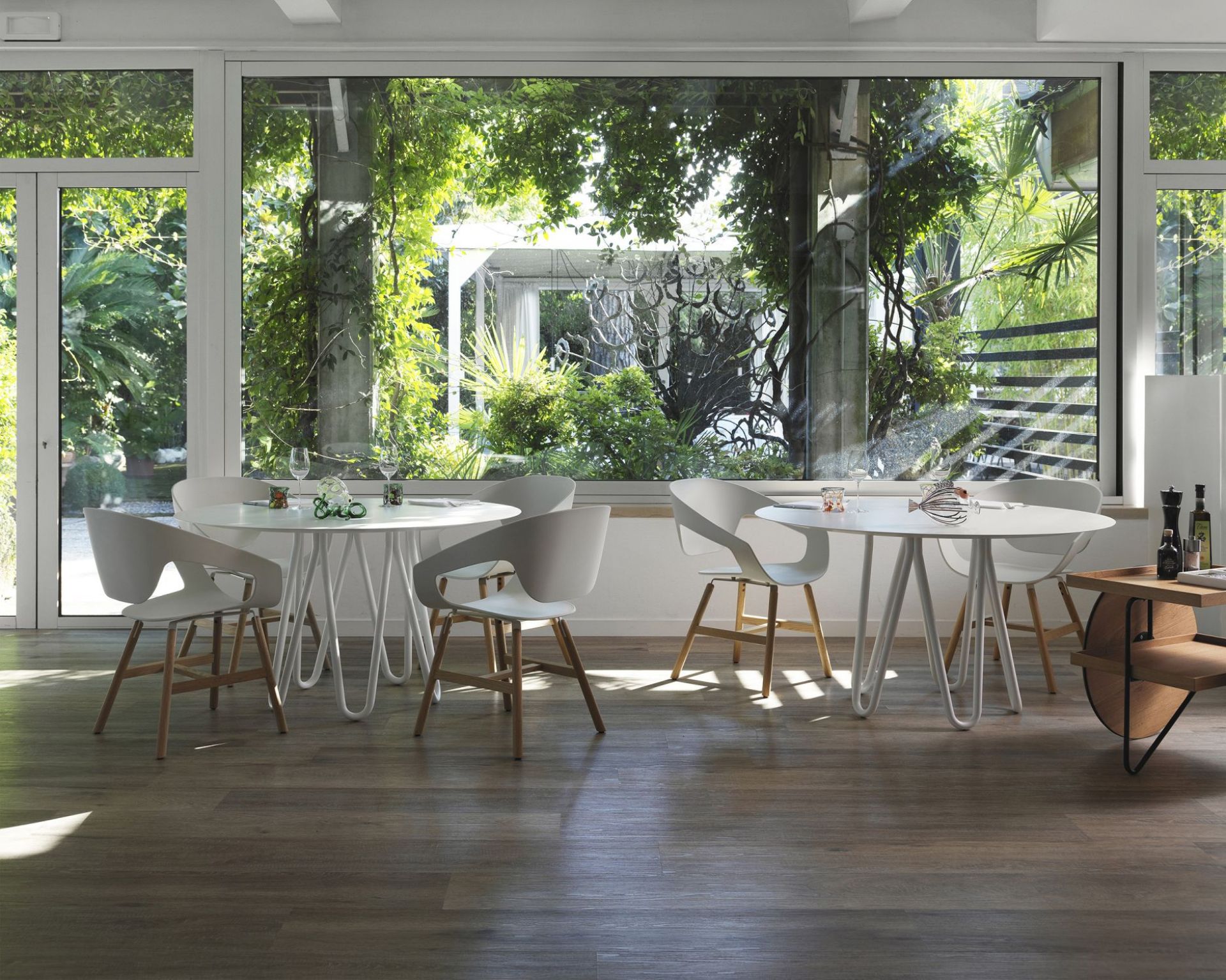 Vad Wood Stuhl 2er-Set walnussfarben / sand Casamania Horm