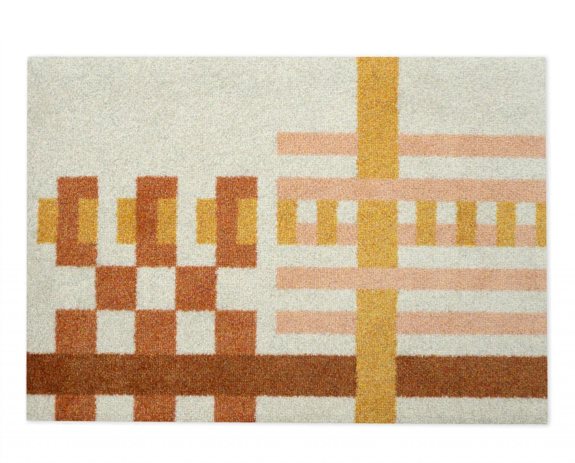 Loom Fußmatte von Heymat mit abstraktem Webmuster in Beige, Braun, Gelb und Rosa.