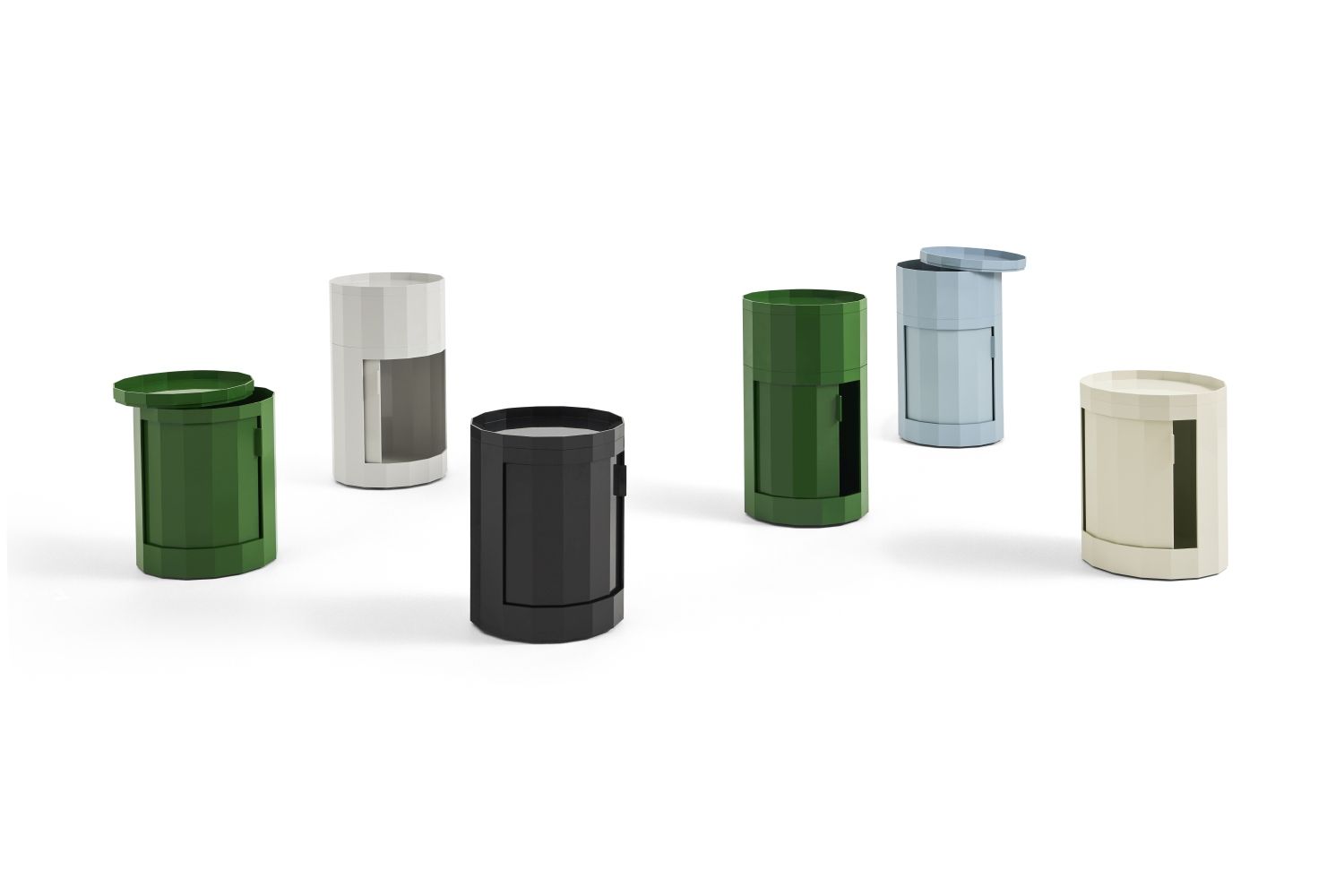 Mehrfarbige Hay Facet Cabinets Low Stauraum, moderne Aufbewahrungslösungen für Wohnzimmer und Büro.