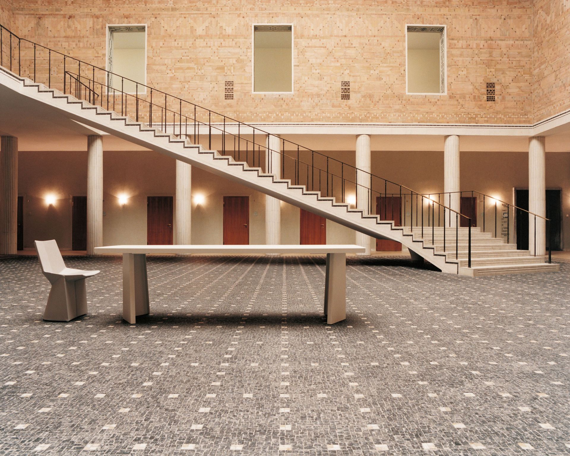 Pallas Outdoor Tisch ClassiCon