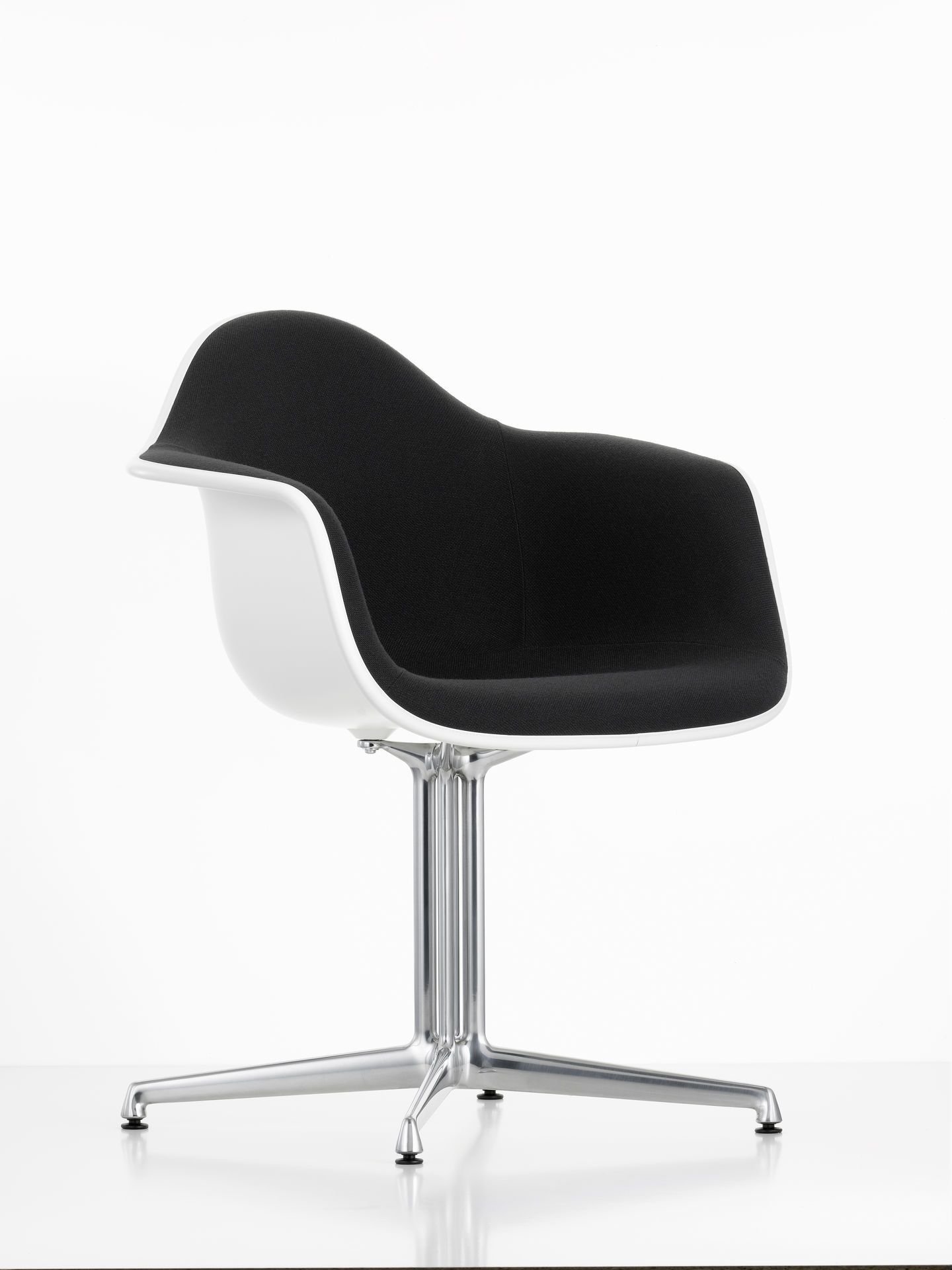 Eames Plastic Arm Chair DAL Stuhl Vollgepolstert Vitra