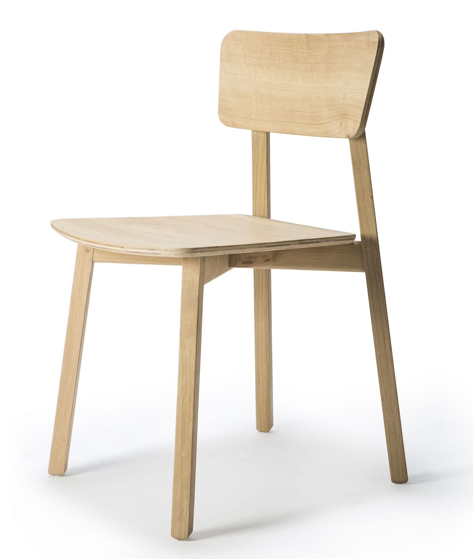 Casale Stuhl aus Eiche von Ethnicraft: Moderner Holzstuhl mit gerader Rückenlehne und Sitzfläche.