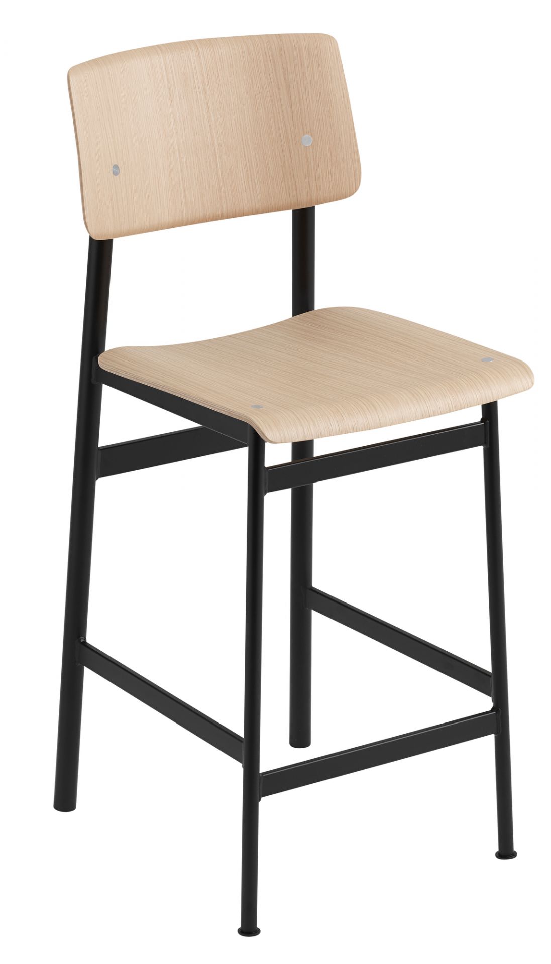 Muuto Loft Counter Stool Barhocker mit hellem Holz und schwarzem Metallgestell für die Küche.