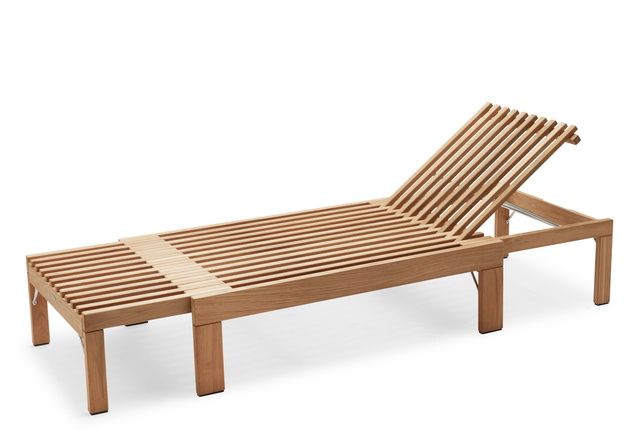 Riviera Sonnenliege aus Teakholz von Skagerak by Fritz Hansen für den Garten.