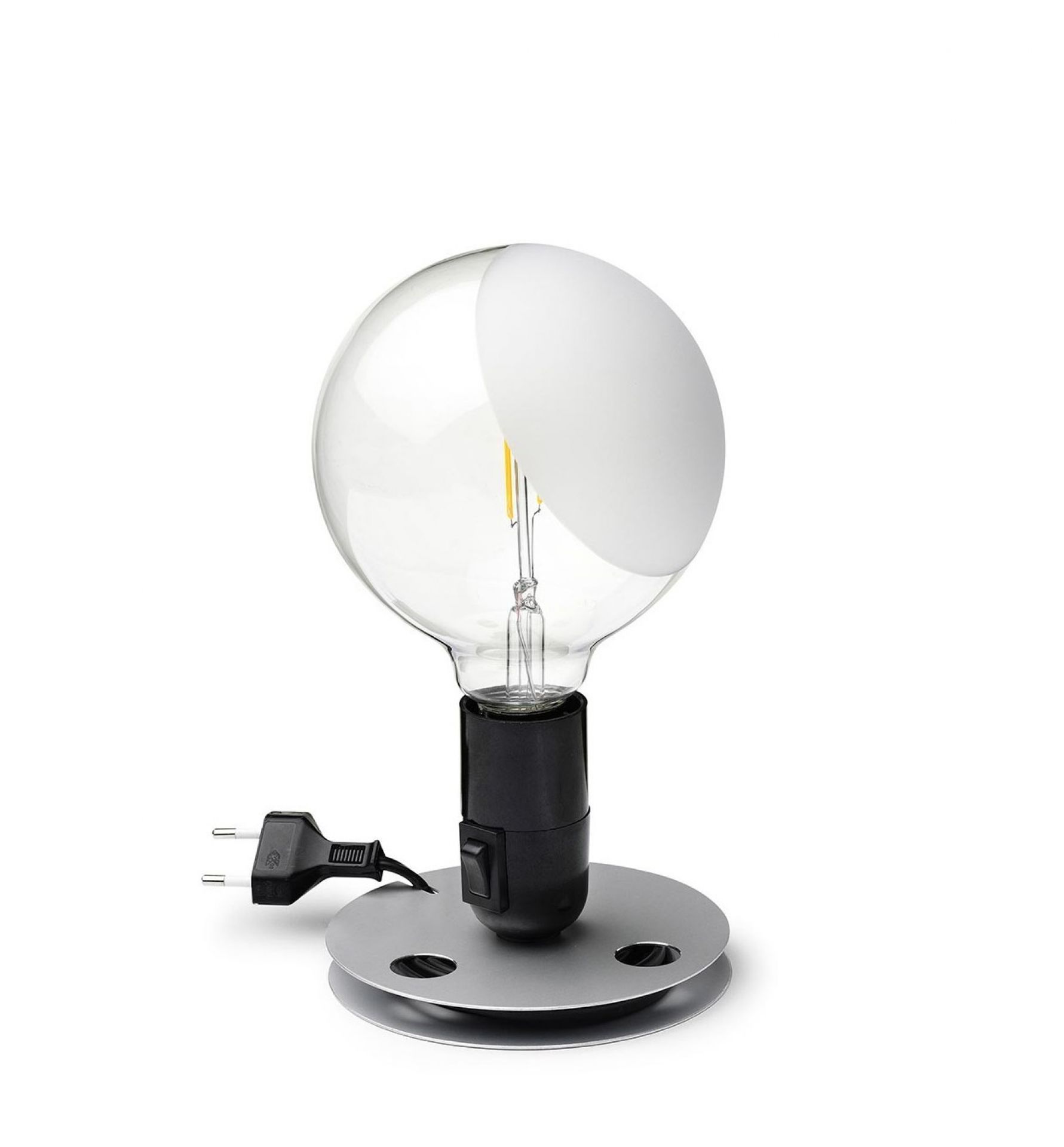 Lampadina Tischleuchte von Flos: Designleuchte mit Glühbirne und Reflektor für stimmungsvolle Beleuchtung.