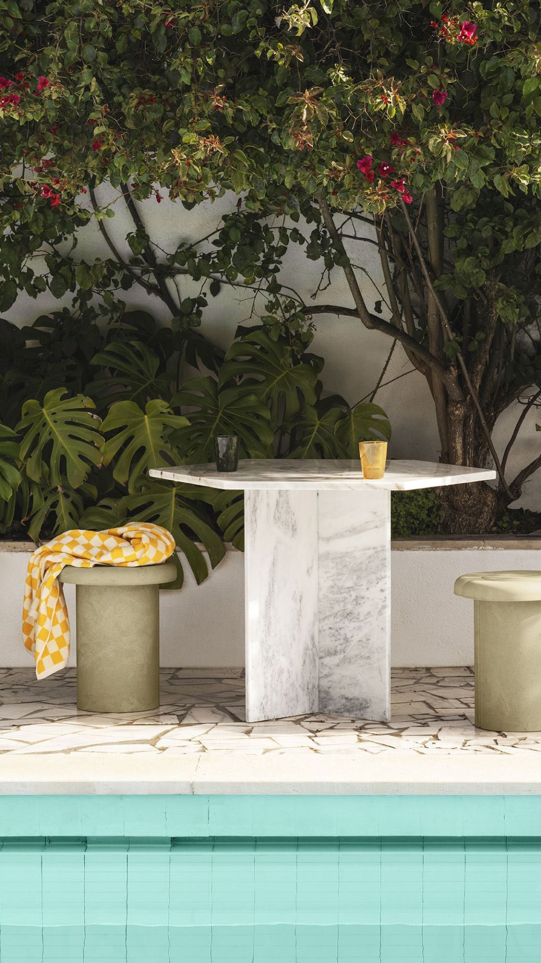 Alder Stool Hocker Indoor / Outdoor Mater