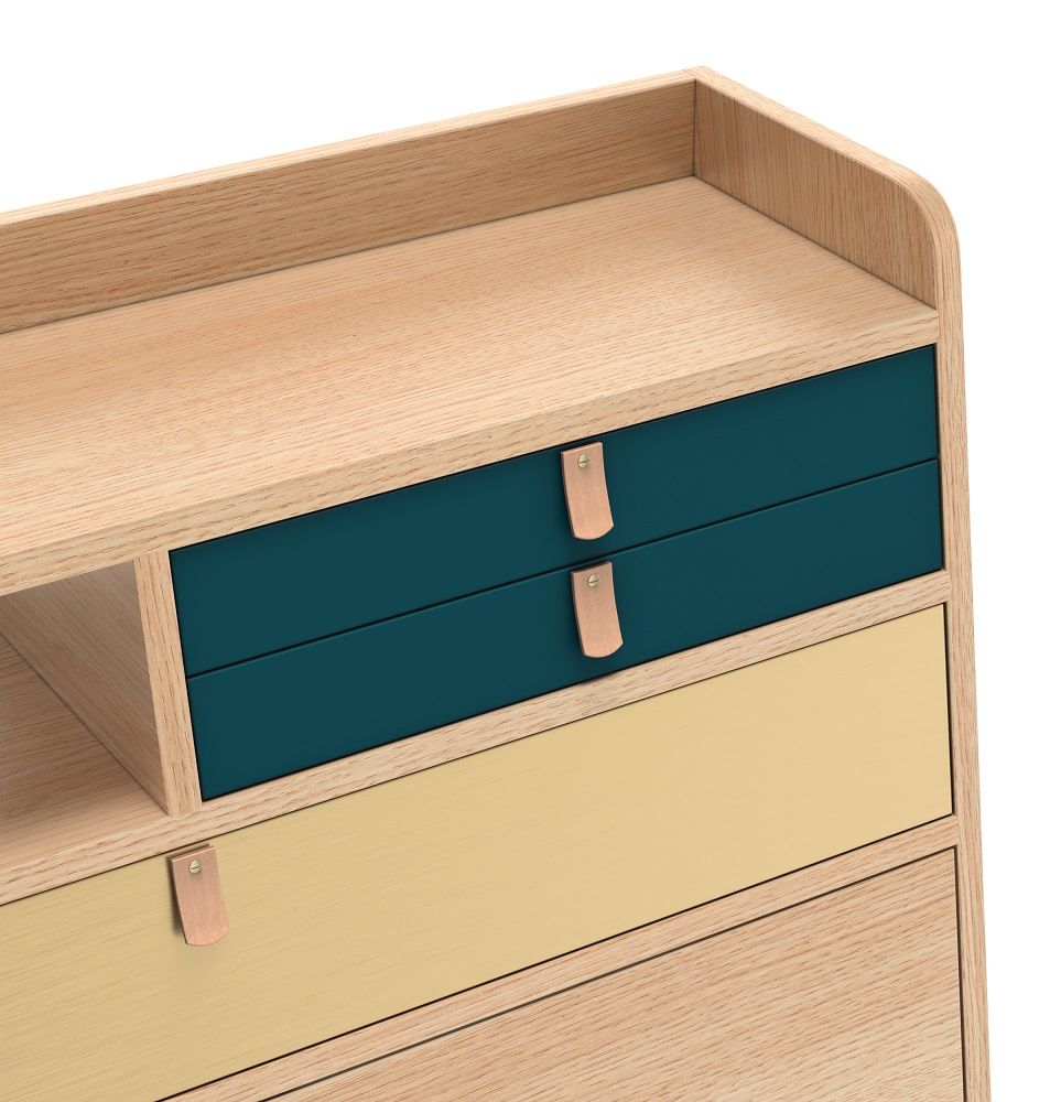 Detailaufnahme: Gaston Wandsekretär von Hartô in Eiche und Petrolblau mit Schubladen.