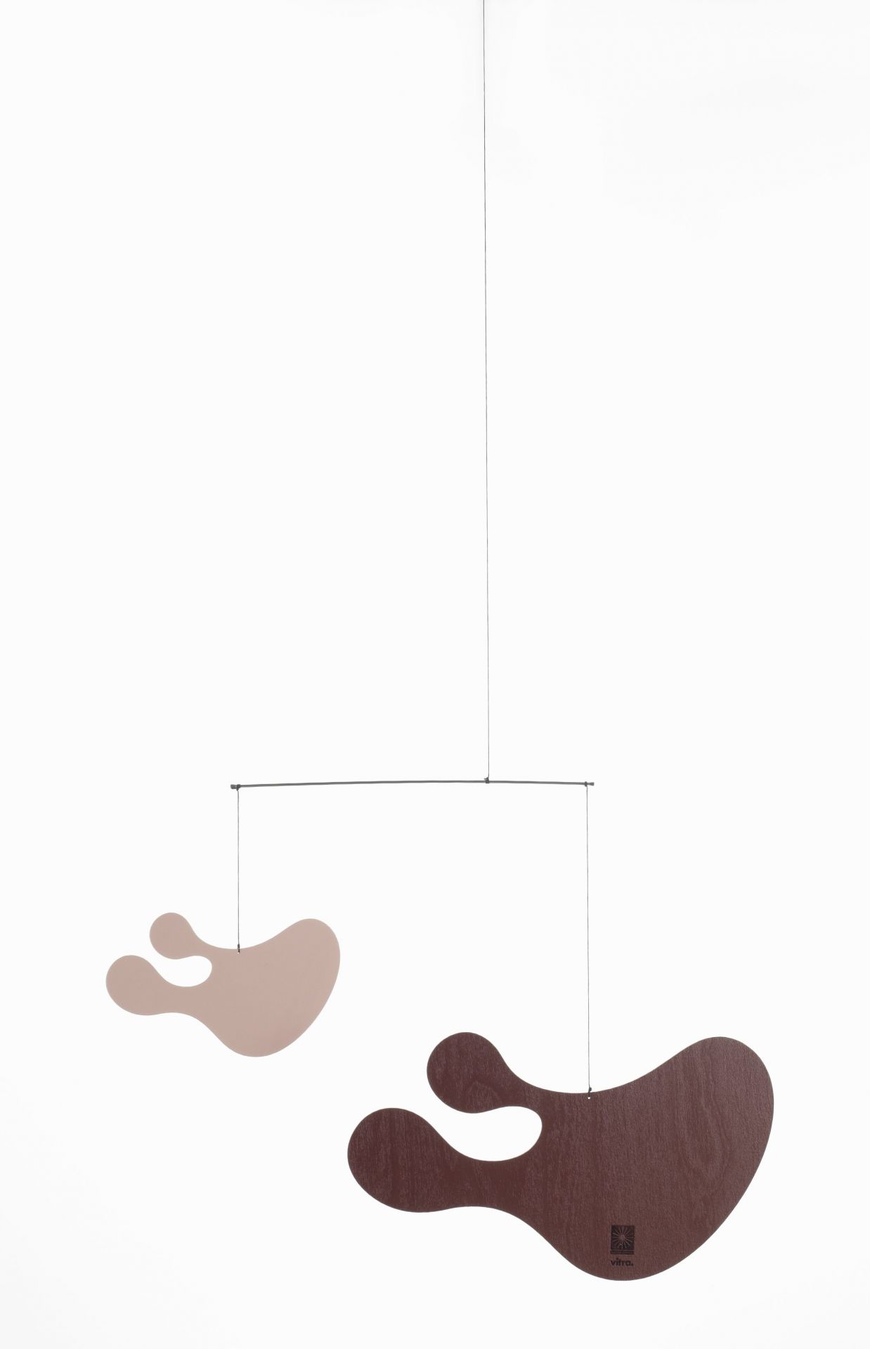 Vitra Plywood Mobile, Bi-Colour Limited Edition, abstrakte Formen in Braun und Beige, Dekoration.