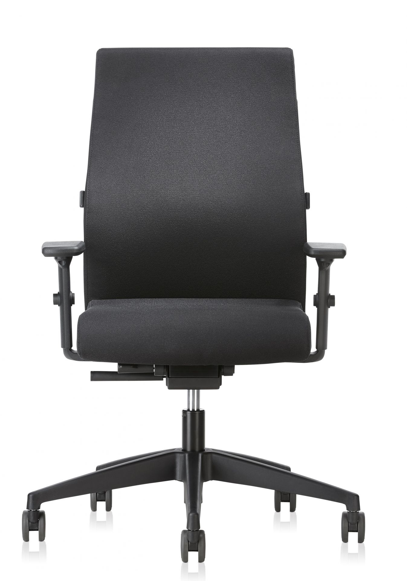 Schwarzer Famos Drehstuhl von Interstuhl, ergonomischer Bürostuhl mit Armlehnen und Rollen.