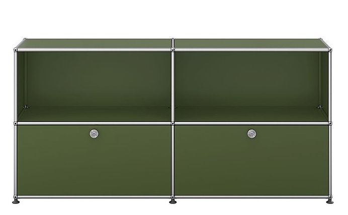 USM Haller Sideboard in Olivgrün mit zwei Klappen, modulare Aufbewahrungslösung für Wohnzimmer und Büro.