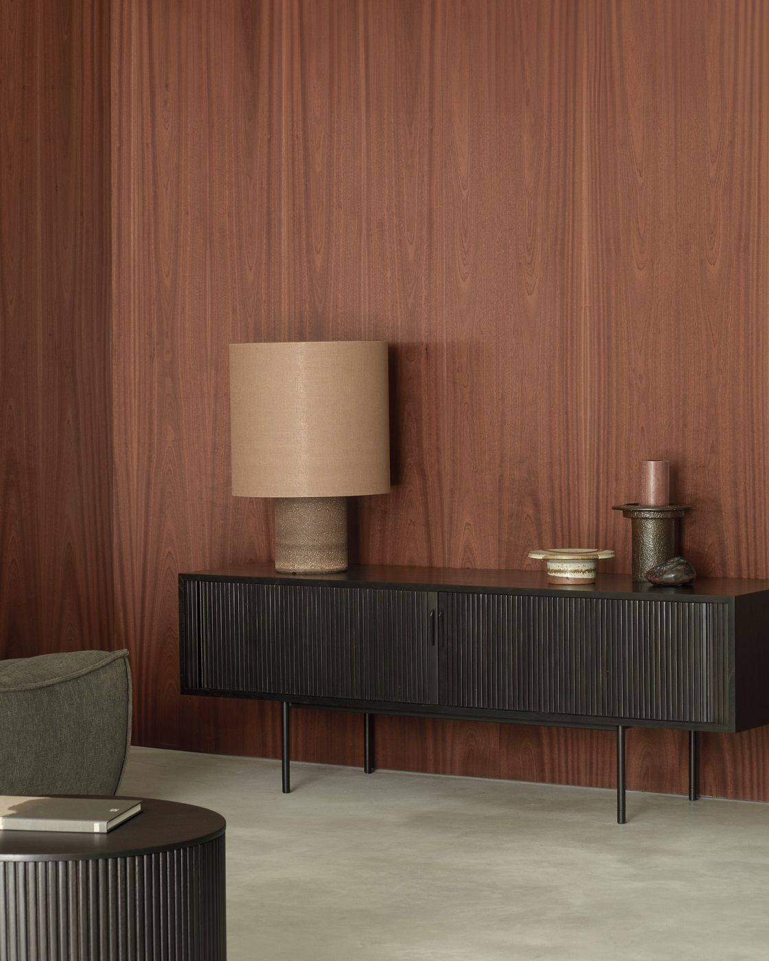 Roller Max TV Anrichte Teak schwarz 2 Türen Ethnicraft