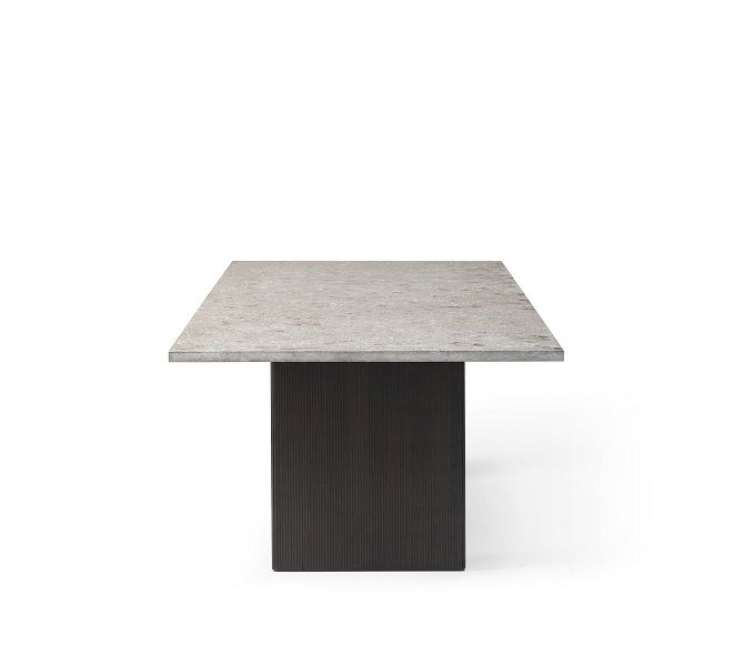 Vipp Cabin Square Table: Moderner Esstisch mit grauer Tischplatte und dunklem Holzfuß.