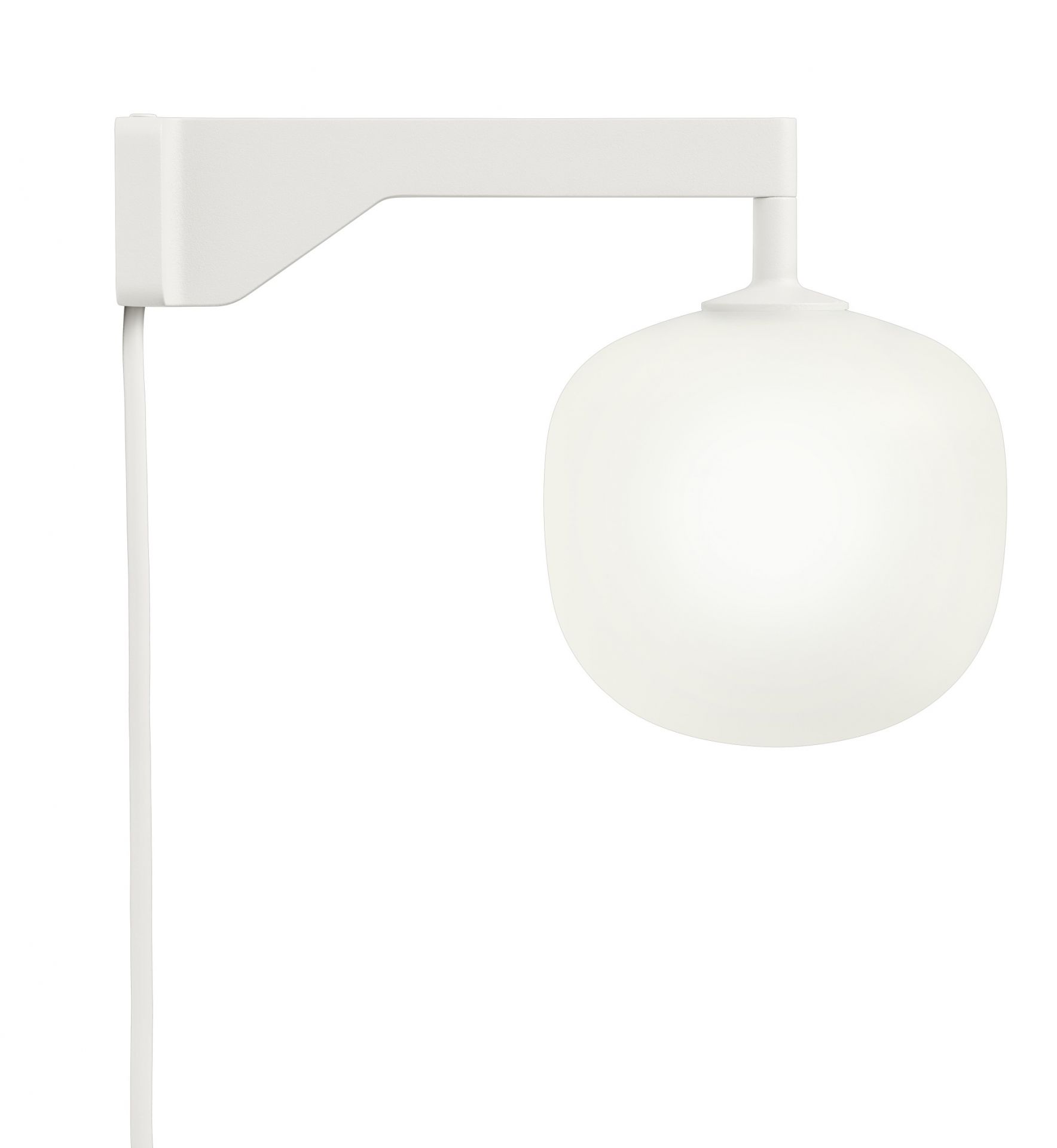 Weiße Rime Wandleuchte von Muuto mit rundem Lampenschirm und Kabel. Moderne Wandbeleuchtung.