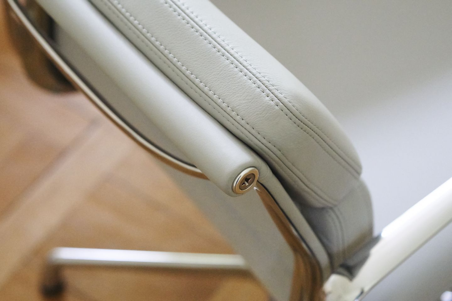 Soft Pad Chair EA208 / EA 208 Sessel Vitra