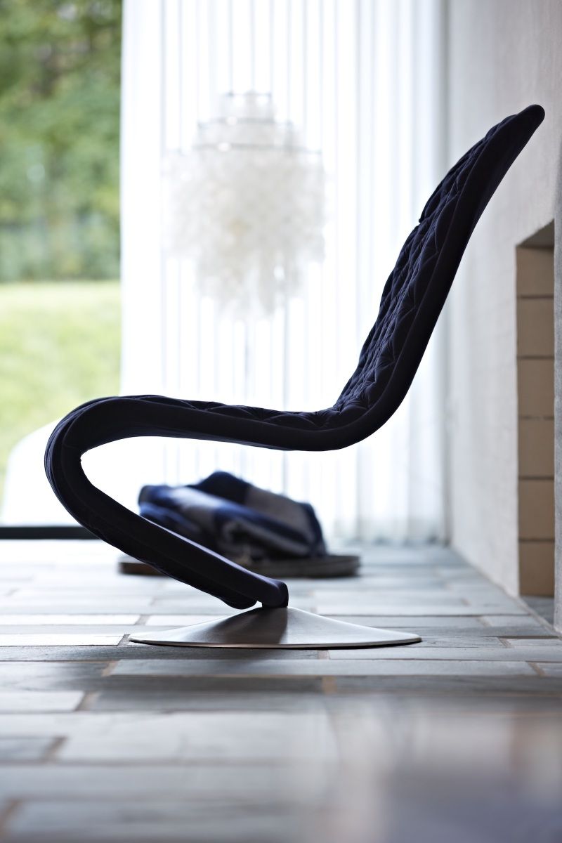 System 1-2-3 Lounge Sessel von Verpan mit rundem Fuß, blaue Polsterung und modernem Design.