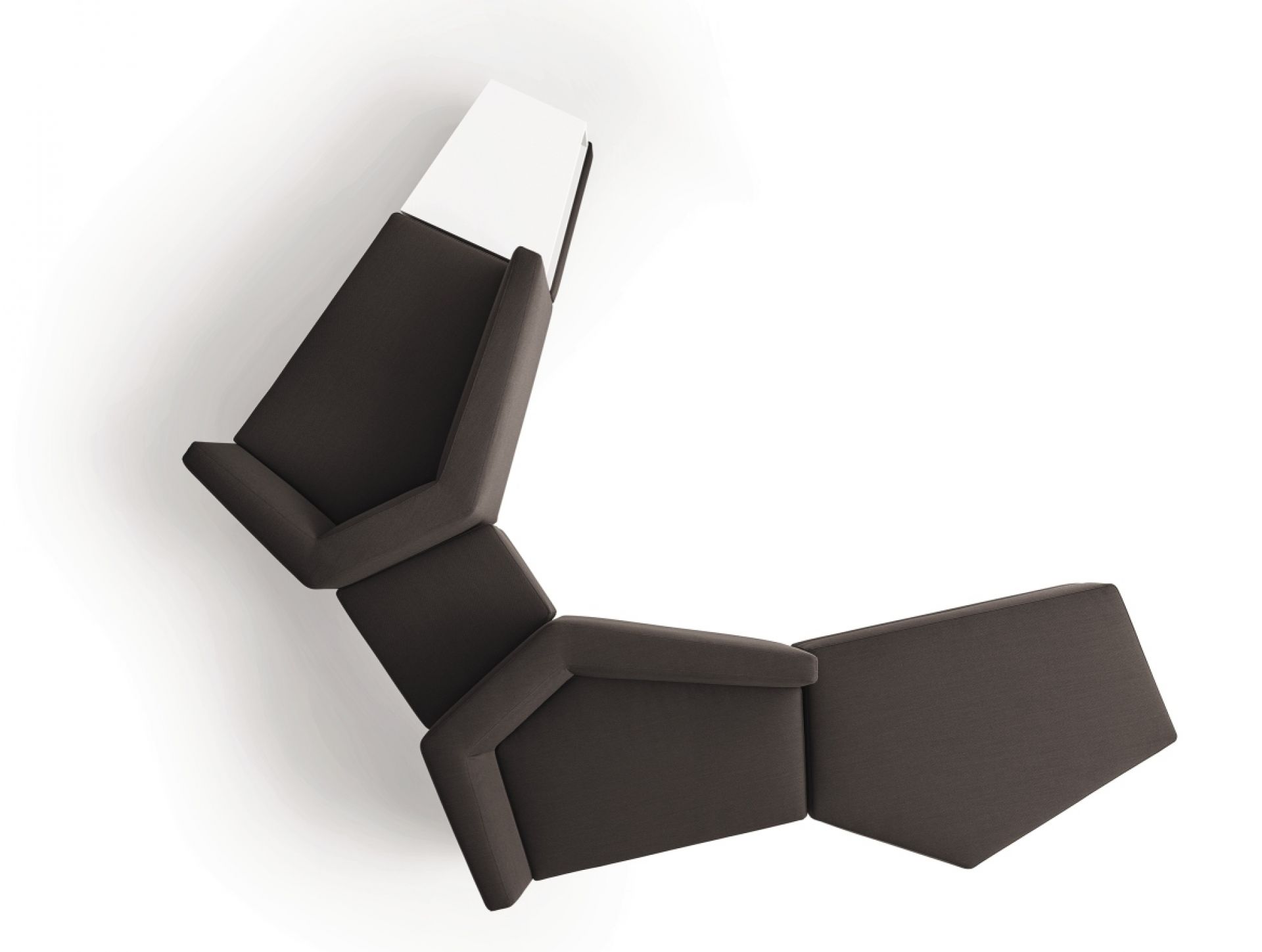 Draufsicht: Braunes Scope Sofa Sitzelement von Cor mit niedrigem weißen Rückenteil.