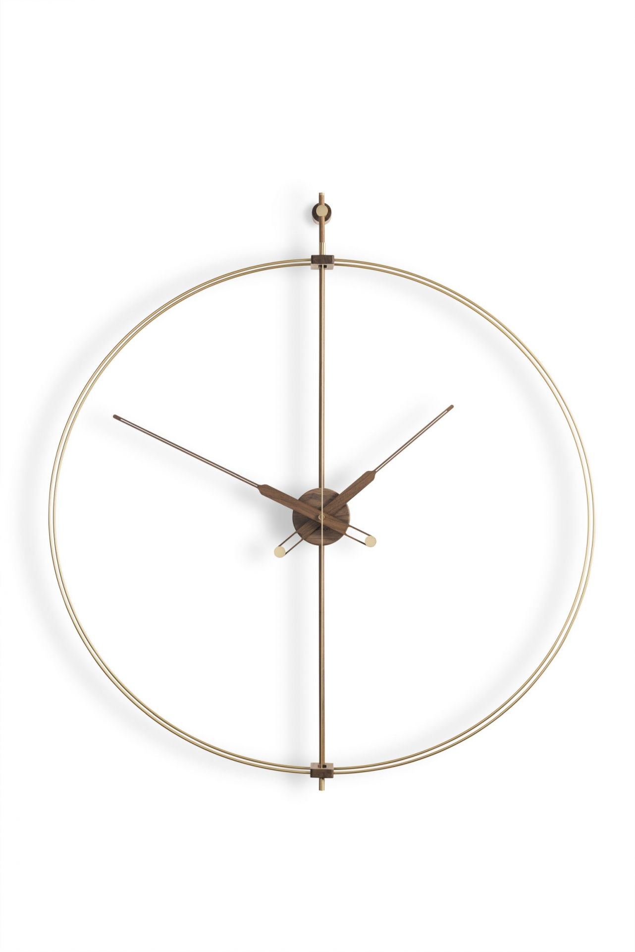 Barcelona Premium Gold Uhr von Nomon, moderne Wanduhr mit goldenem Rahmen.