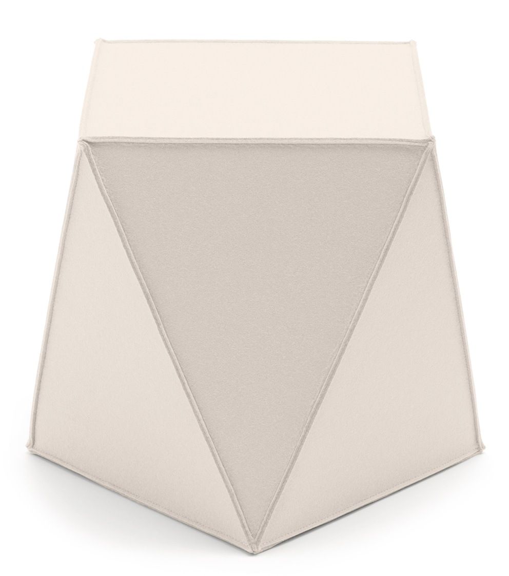 Beiger Brilli Sitzhocker von Hey Sign aus Filz, modernes Design für Wohnzimmer und Büro.