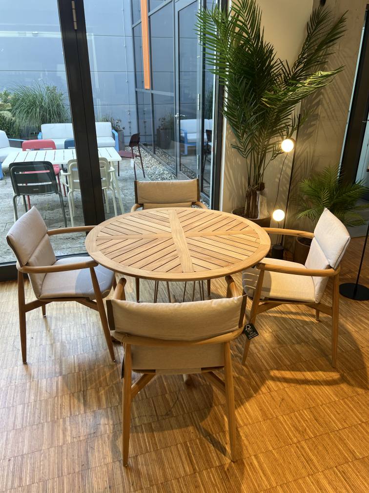 Embrace Tischkombination Outdoor Carl Hansen & Søn AUSSTELLUNGSSTÜCK