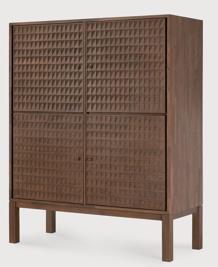 Sono Cupboard Anrichte von Ethnicraft: Schrank aus massivem Teakholz mit geometrischem Muster auf den Türen.