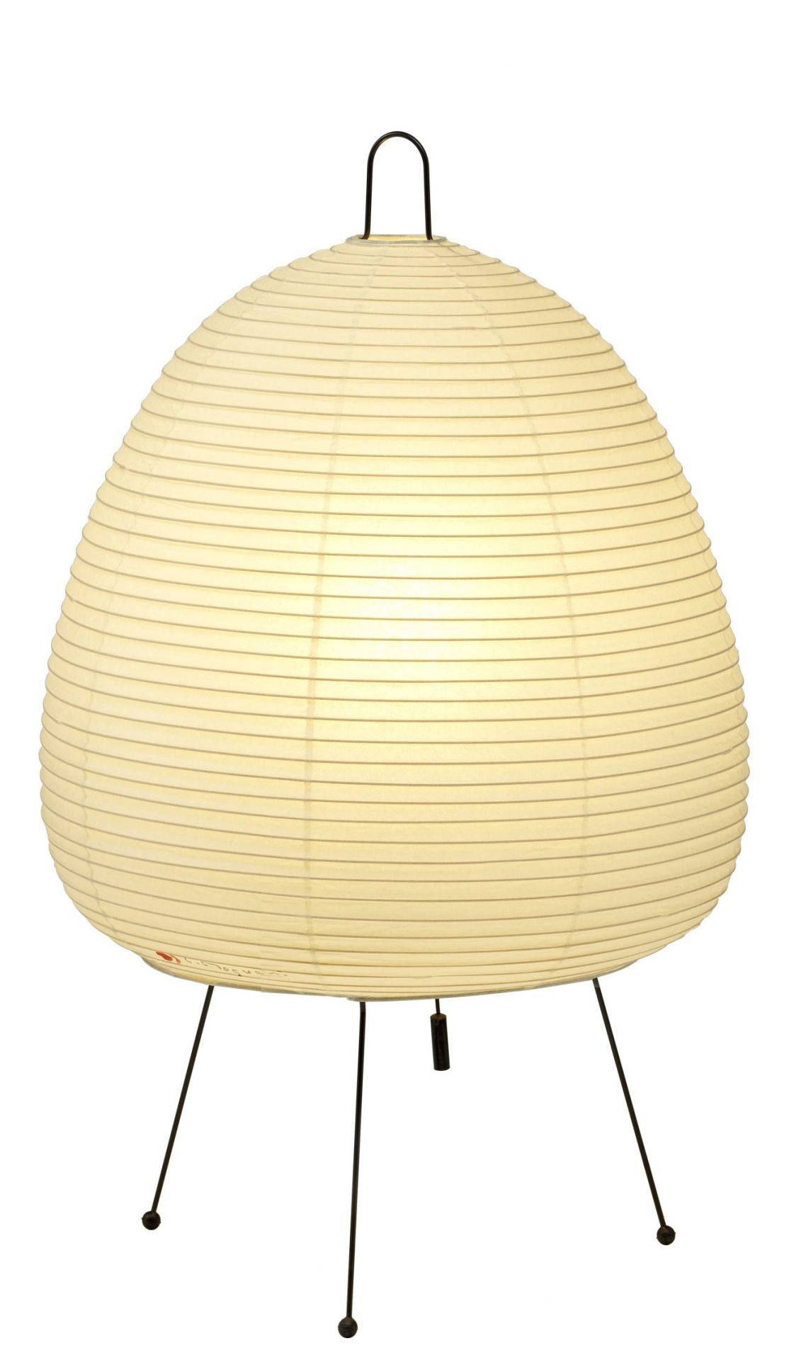 Akari Tischleuchte 1A von Vitra: Japanische Papierleuchte mit schwarzem Metallgestell und warmem Licht.