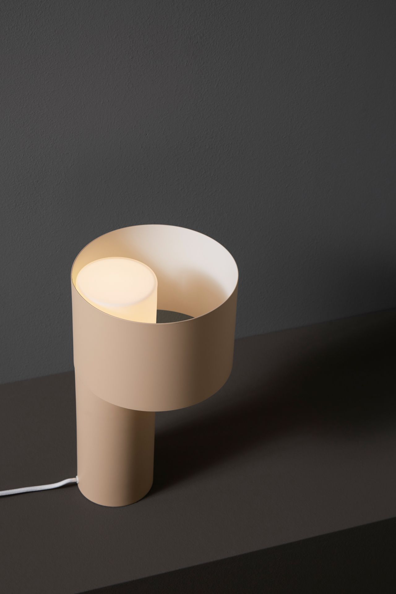 Tangent Table Lamp Tischleuchte Woud