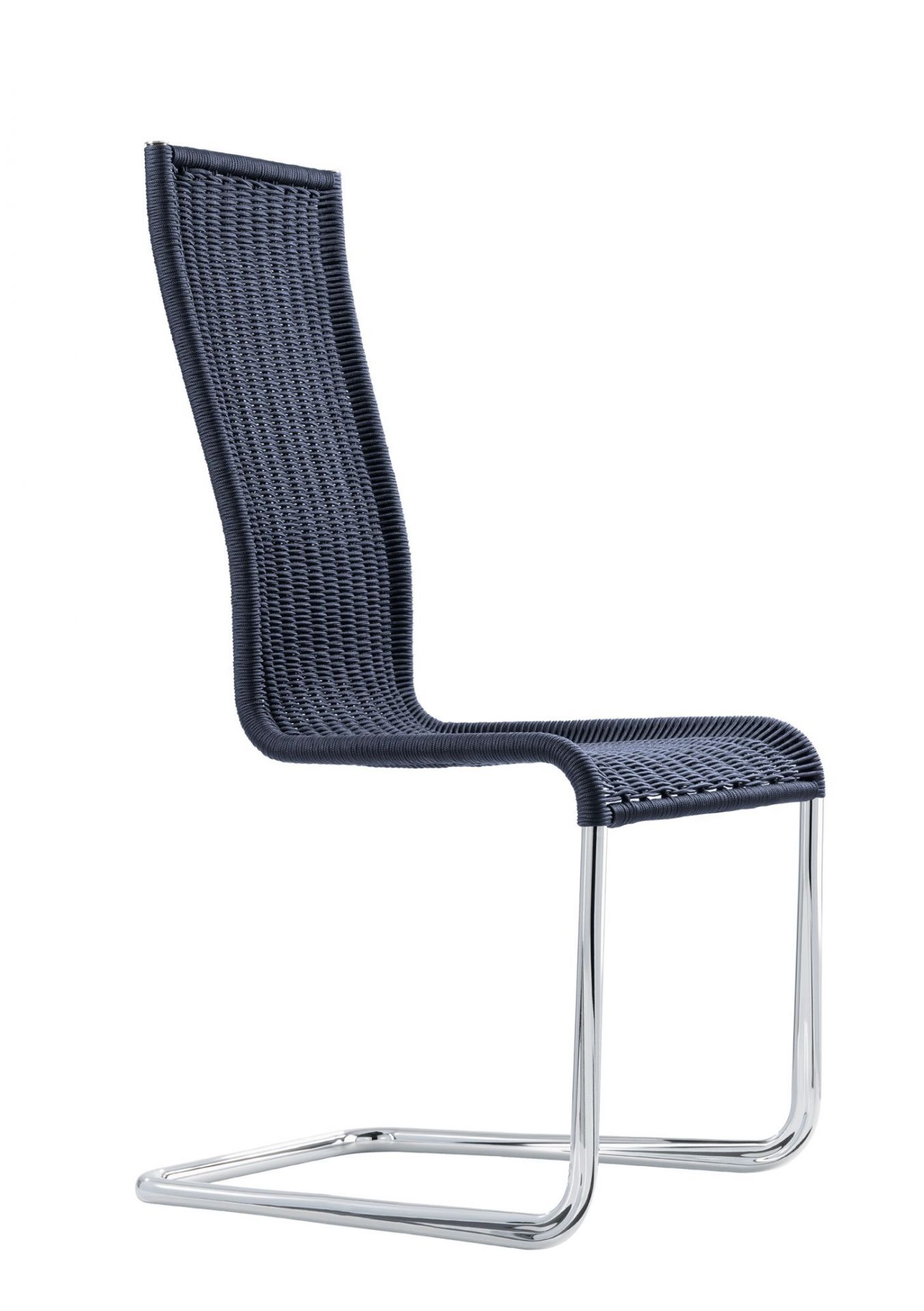 B25 Tecta Kragstuhl in Dunkelblau mit Stahlrohrgestell, seitliche Ansicht. Designklassiker für modernes Wohnen.