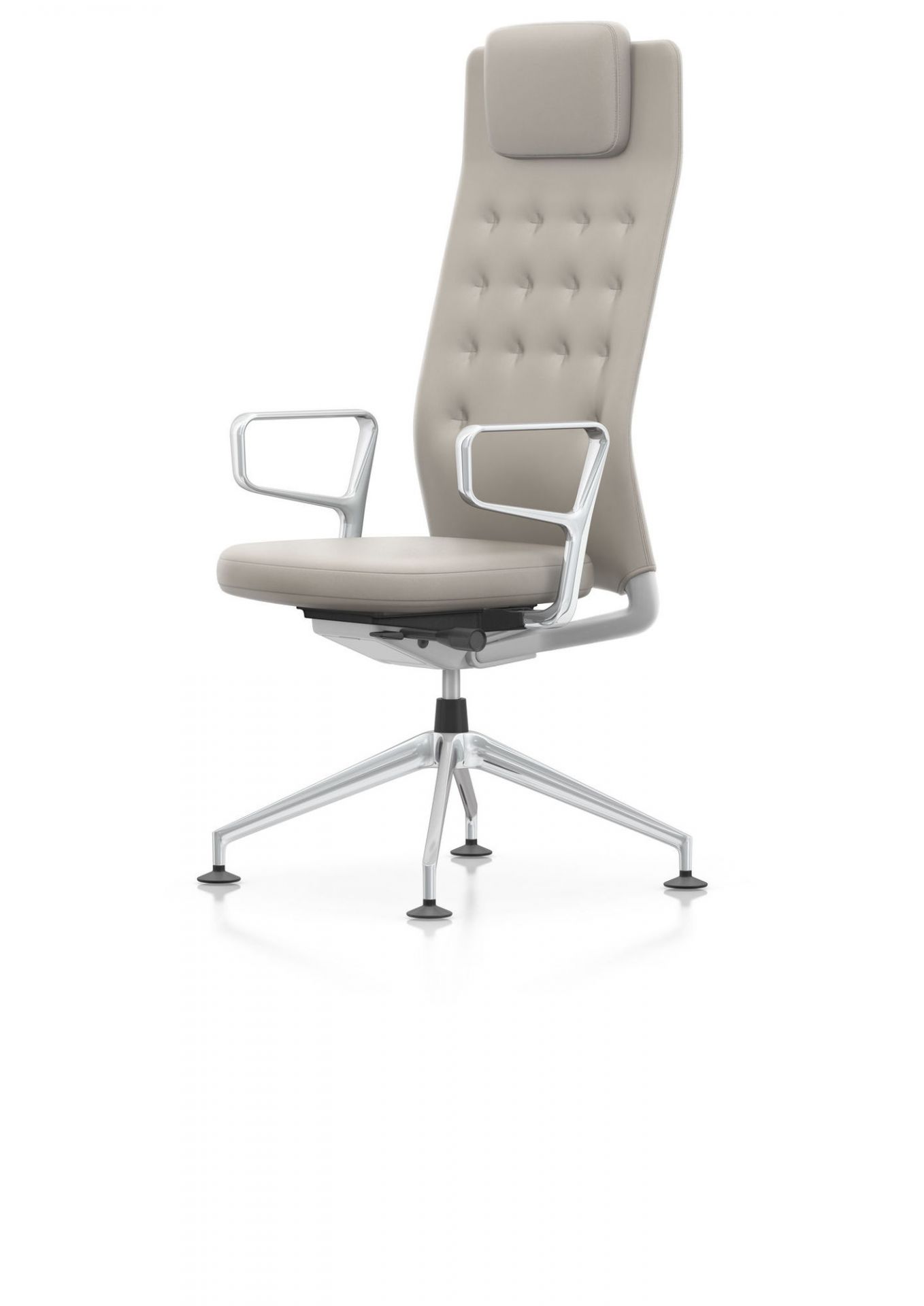 Vitra ID Chair Bürostuhl mit hoher Rückenlehne und Armlehnen in Beige. Ergonomischer Drehstuhl.