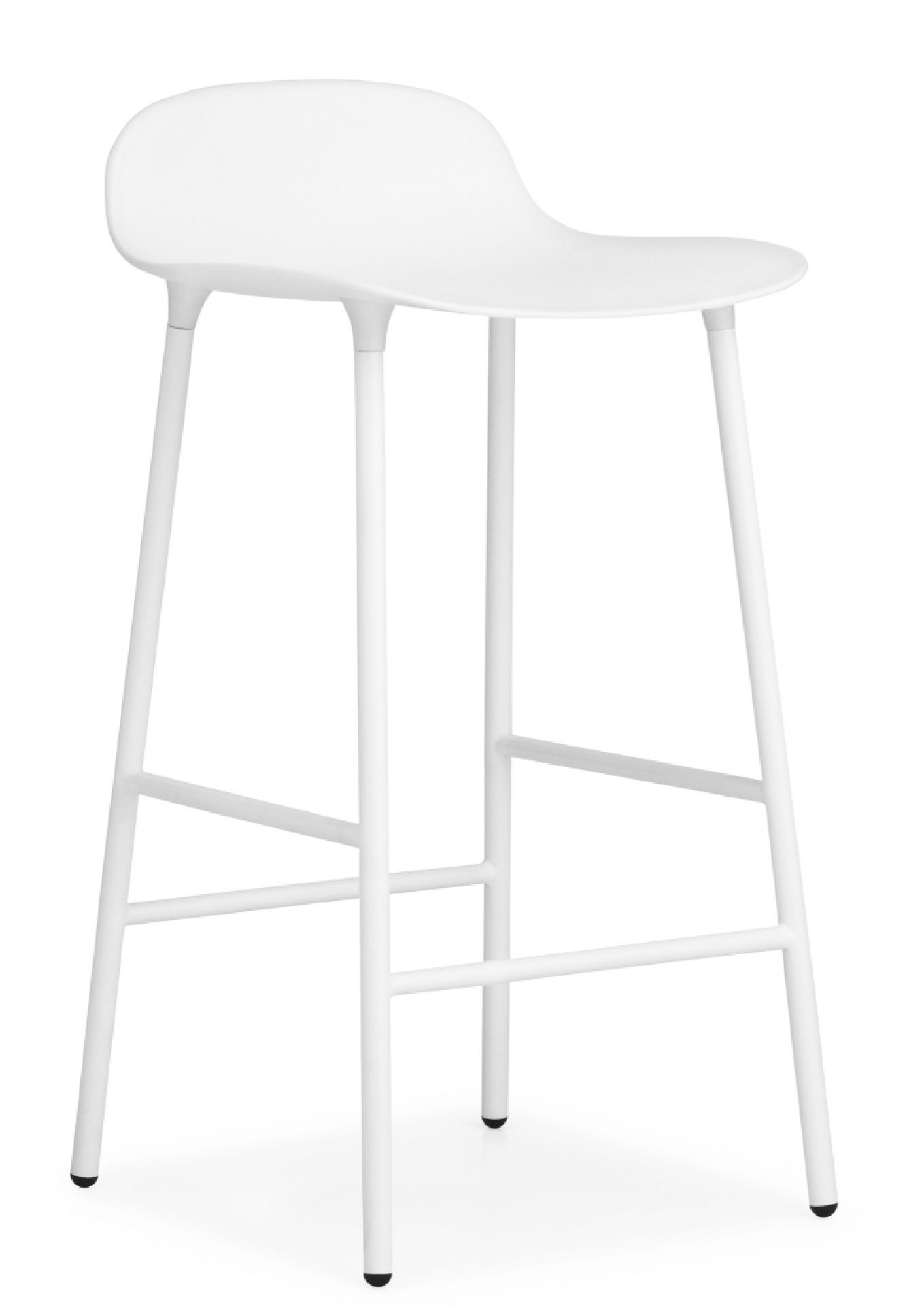 Weißer Form Barstool Barhocker von Normann Copenhagen mit Stahlgestell, H 65 cm, für Küche oder Bar.