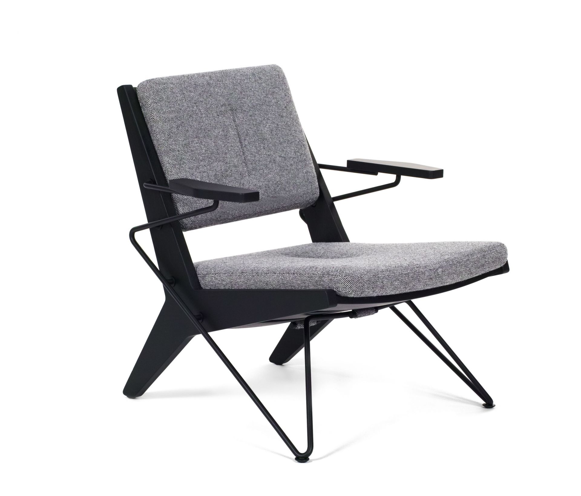 Toggle Sessel von Prostoria mit grauem Stoffbezug und schwarzem Metallgestell, modernes Möbeldesign.