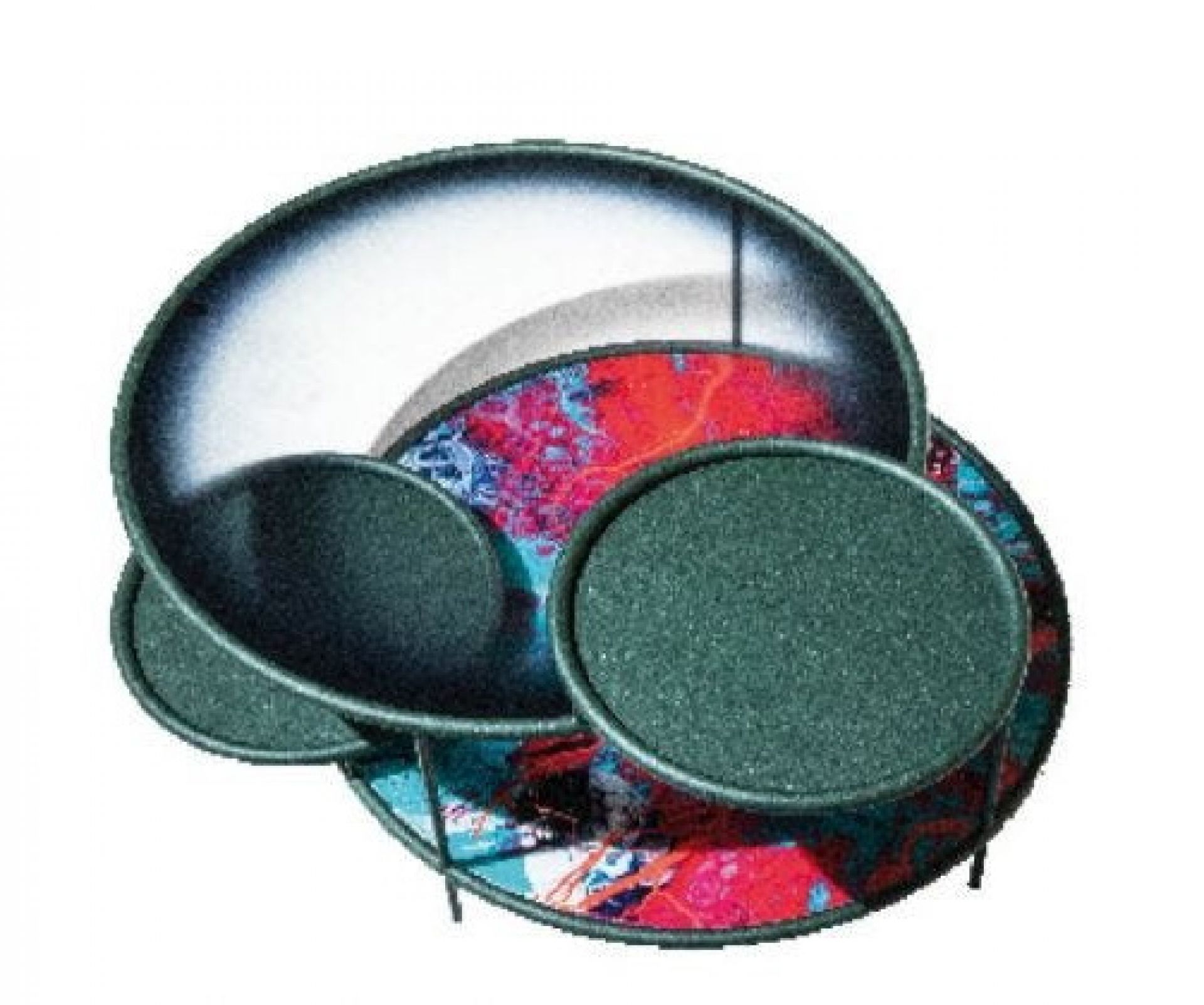 Sangaku Couchtisch von Driade: Moderner Beistelltisch mit runden Formen und farbenfrohem Muster.