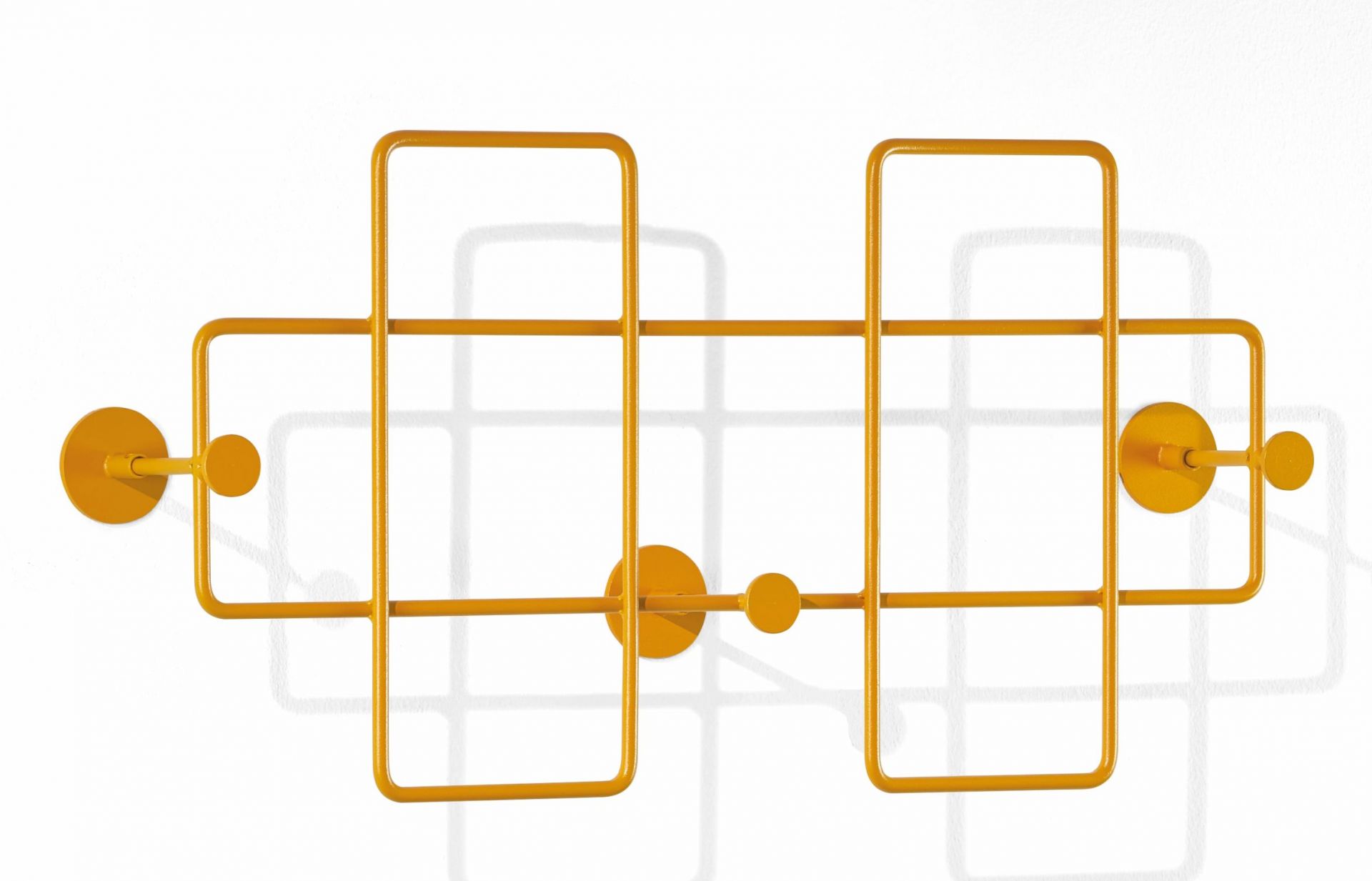 Gelbe Bazar Wandgarderobe von Richard Lampert, moderne Design Garderobe aus Metall für Flur und Eingangsbereich.