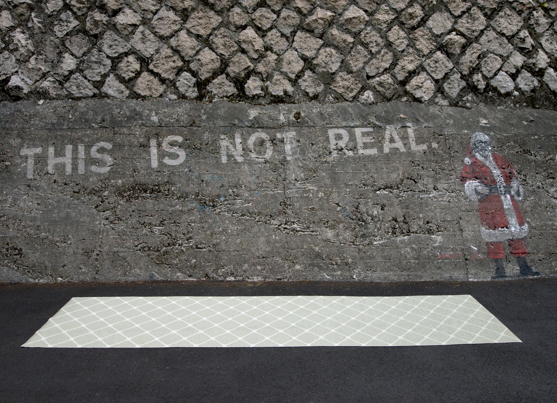 Pappelina Rex Teppich 70x240 cm, hellgrüner Läufer mit Rautenmuster, ideal für Küche und Flur.