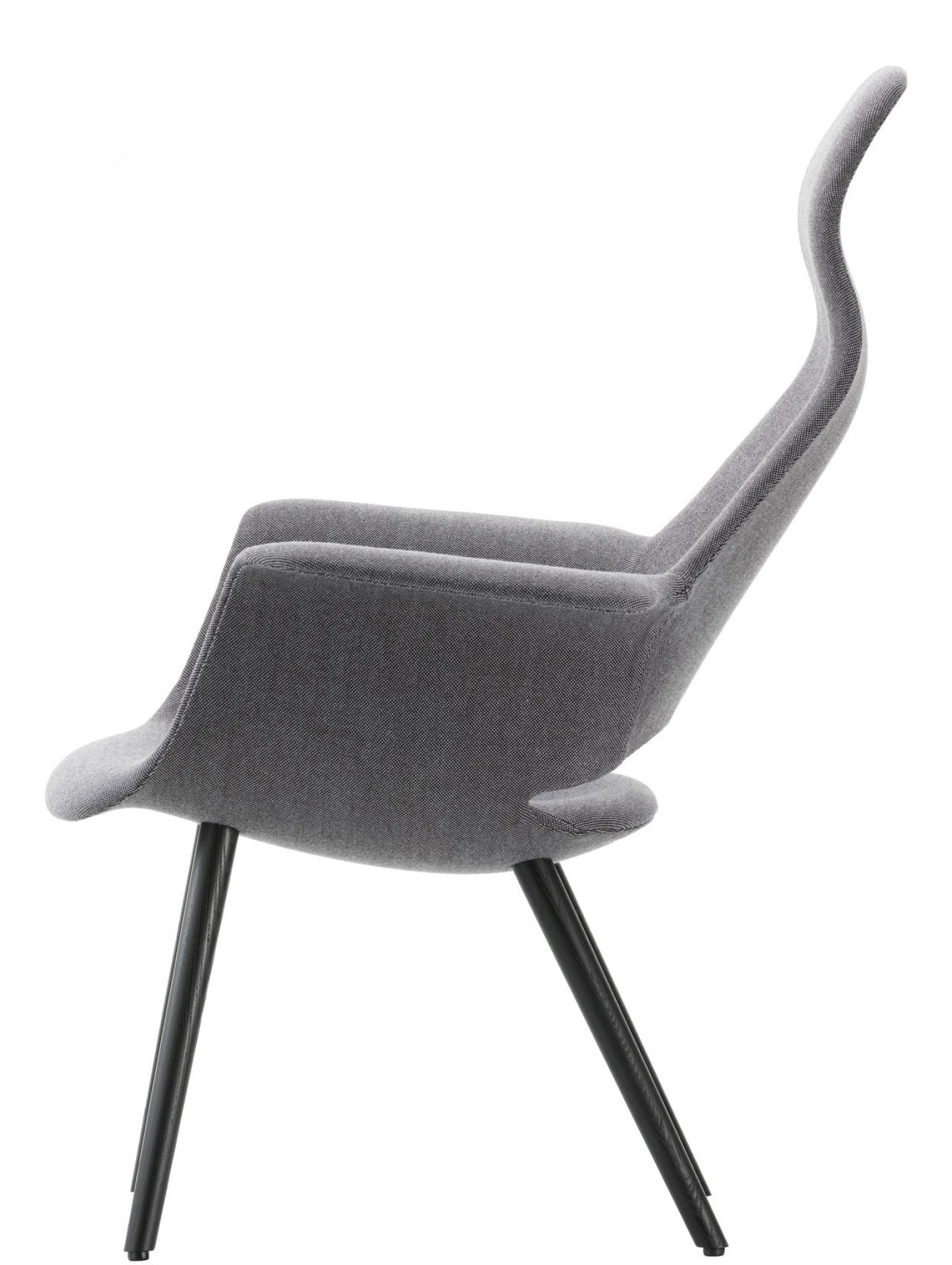 Grauer Organic Highback Chair Stuhl von Vitra, Seitenansicht mit schwarzen Beinen. Design Stuhl.