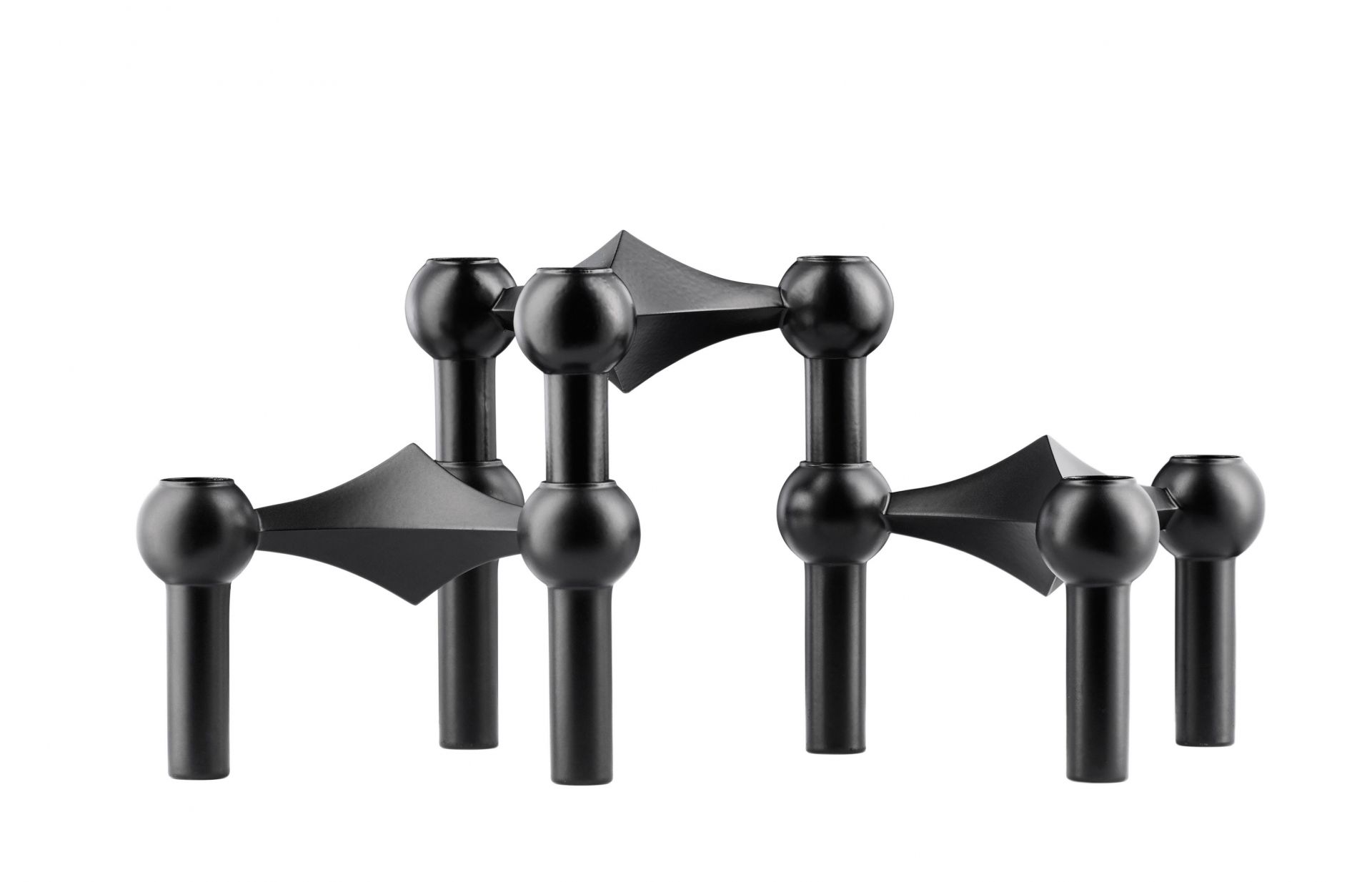 Schwarzer Kerzenständer im 3er Set von Stoff Nagel. Modernes Design für stimmungsvolle Beleuchtung.