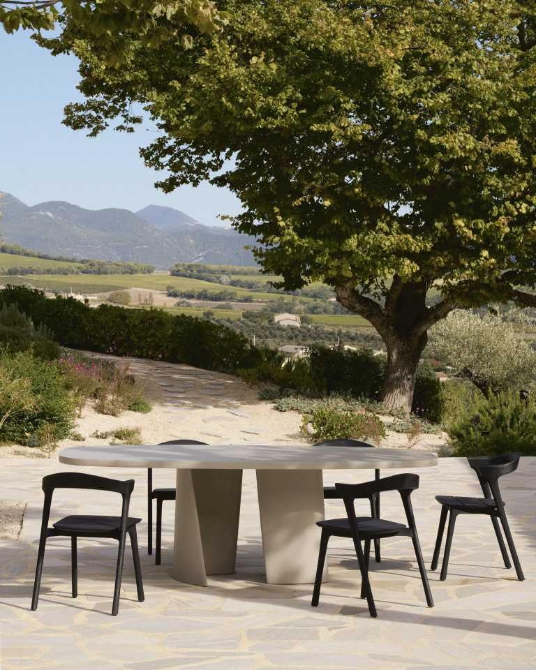 Canyon Outdoor Esstisch Beton Ethnicraft