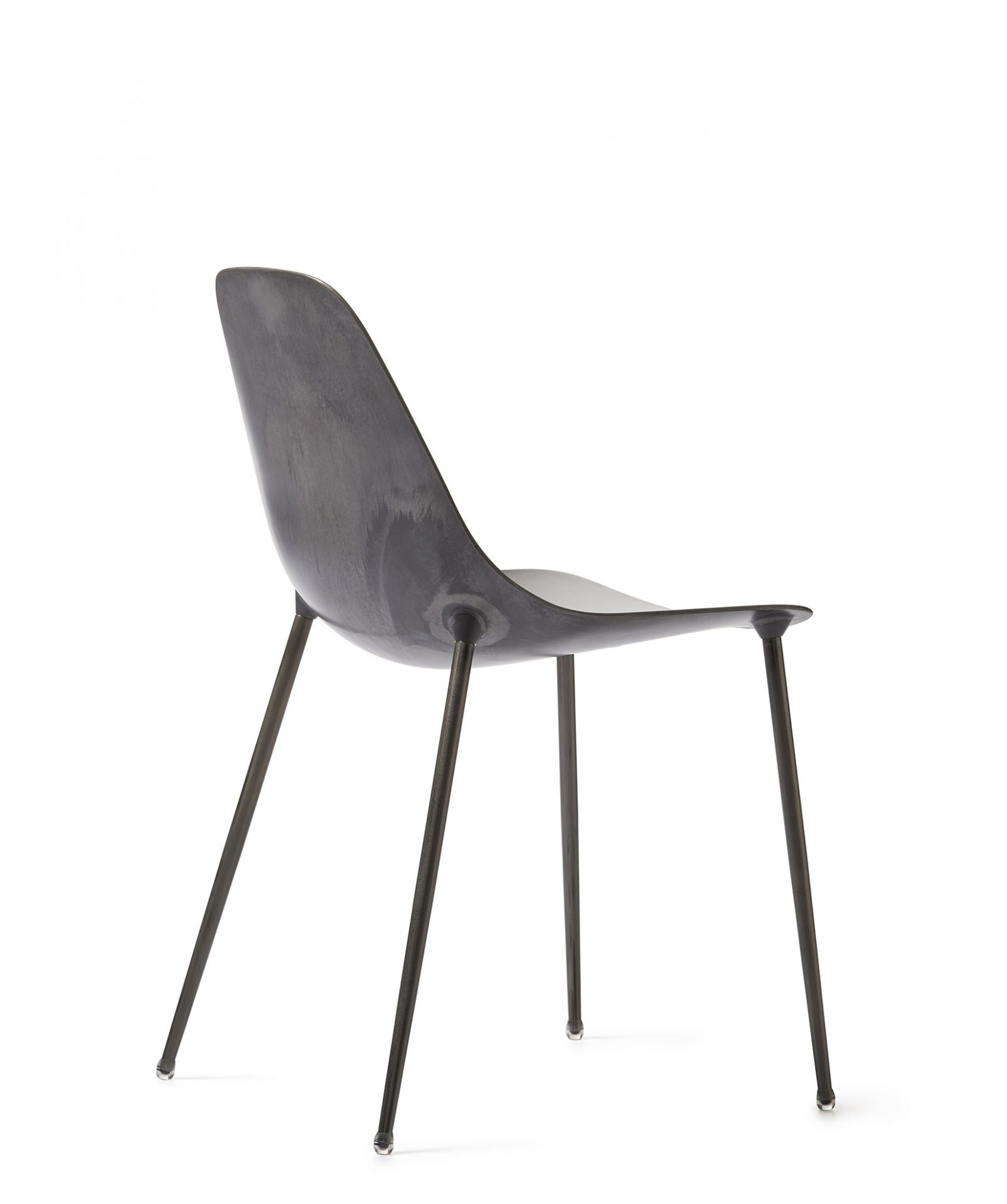 Mammamia Stuhl von Opinion Ciatti, Ansicht von hinten, minimalistisches Design, Metallbeine.