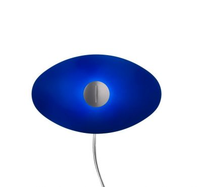 Blaue Bit 2 Wandleuchte von Foscarini mit silbernem Detail und sanfter Beleuchtung.