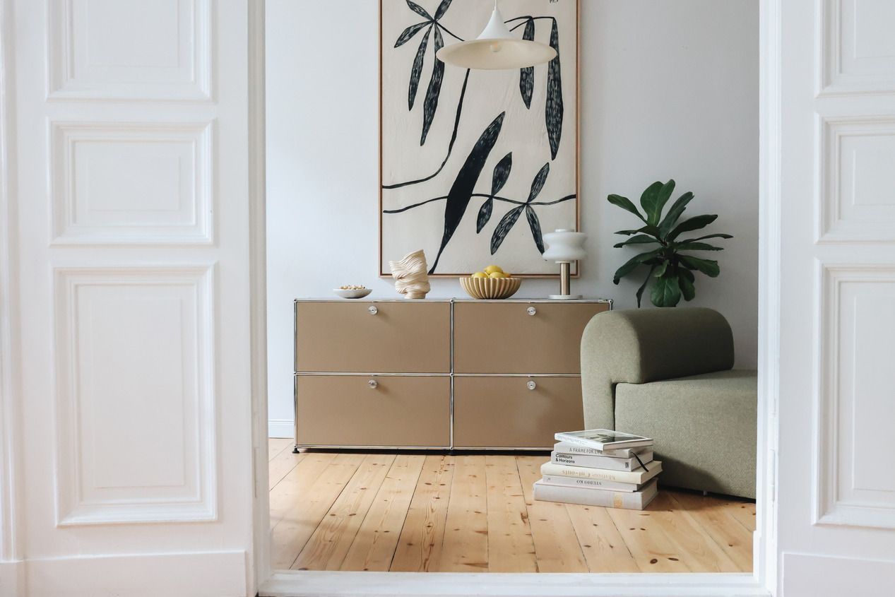 USM Haller Sideboard E2 mit 4 Klapptüren – reinorange